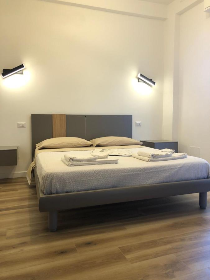 A Due Passi Dalla Scalinata Rooms Caltagirone Eksteriør bilde
